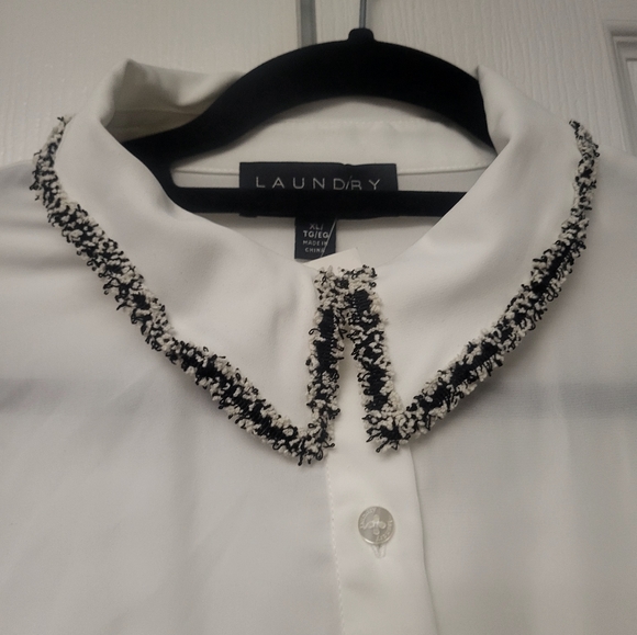 BNWT Laundry by Shelli Segal White Classic Work Blouse - Picture 3 of 8